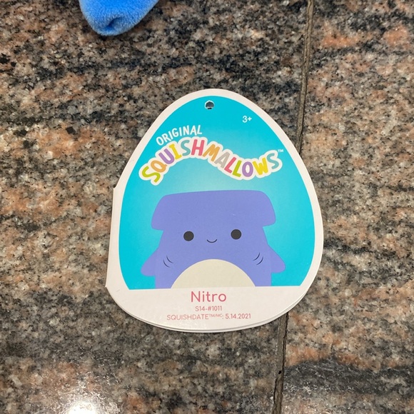 Squishmallows - Nitro Hammerhead Shark - 14” - Picture 4 of 5